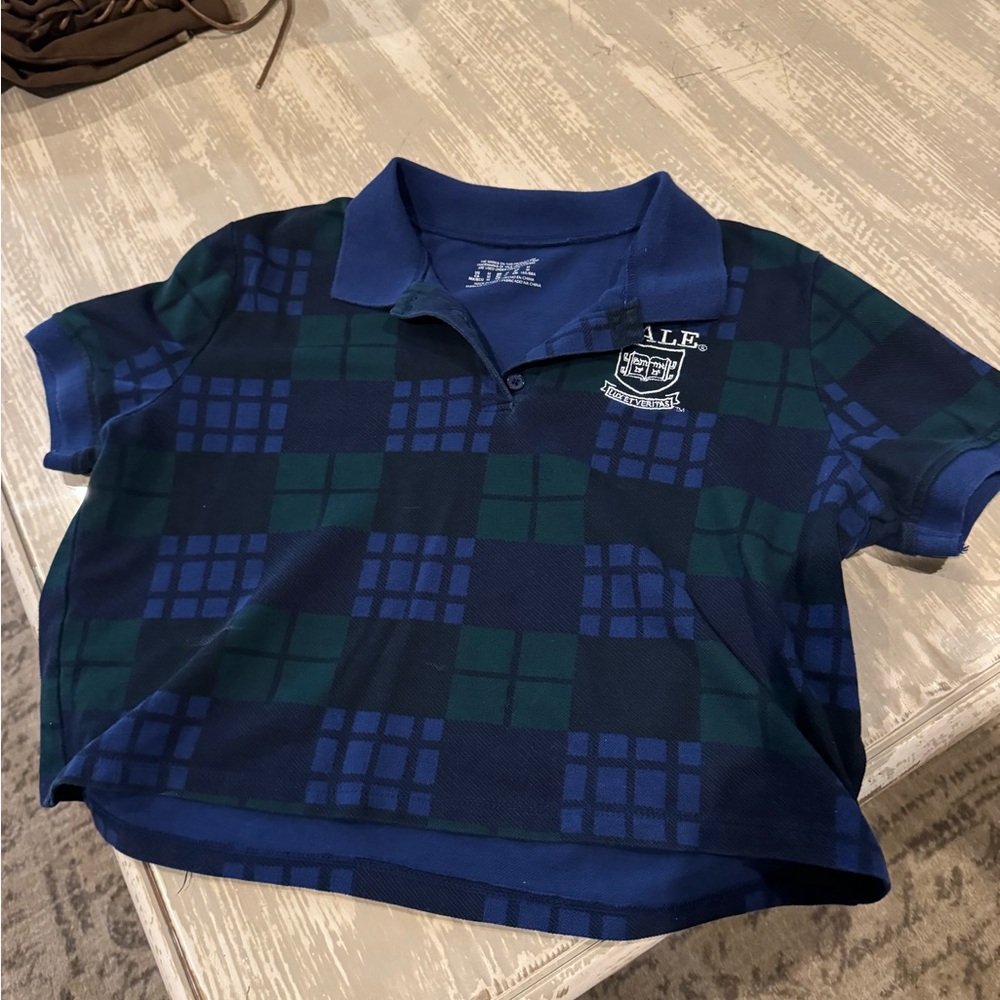 Yale crop top med shirt like new! #3